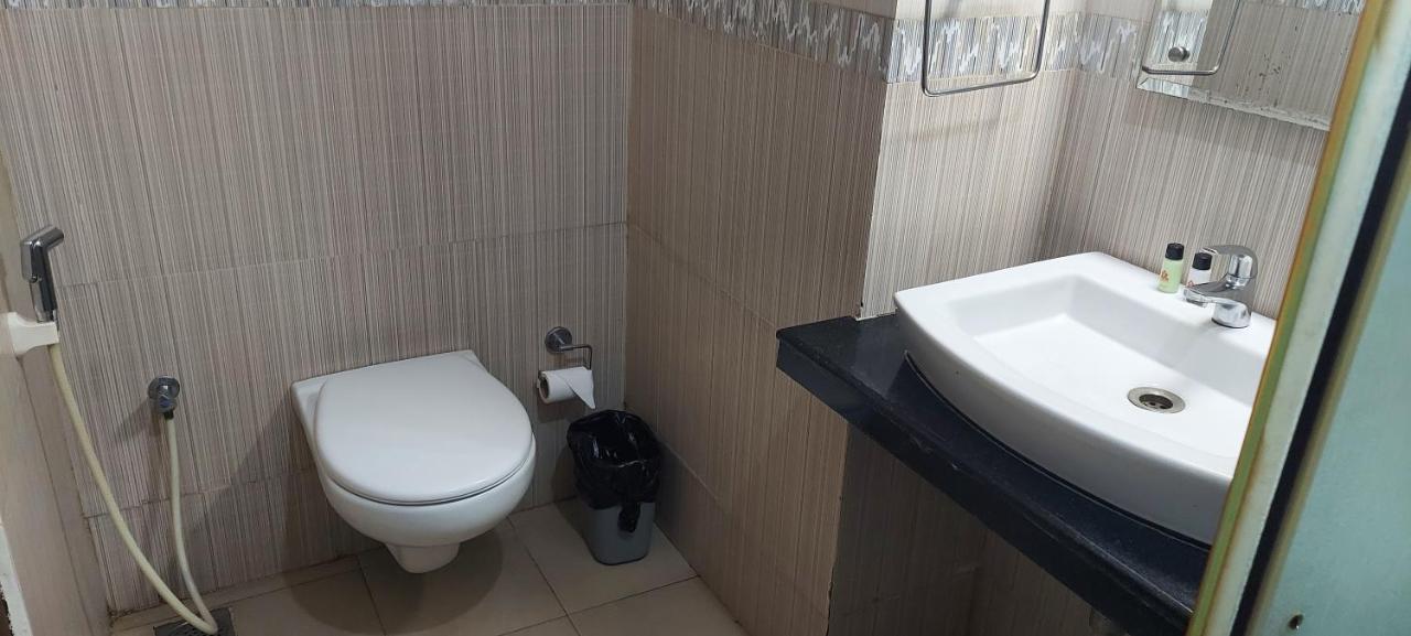 Srm Hotel Тутикорин Экстерьер фото