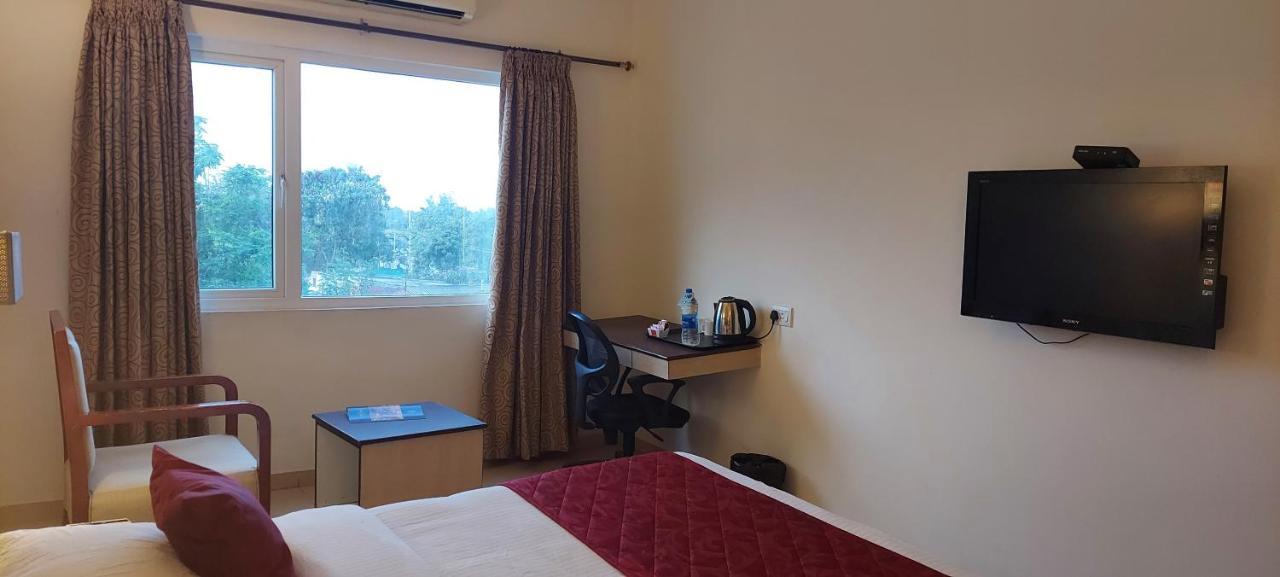Srm Hotel Тутикорин Экстерьер фото
